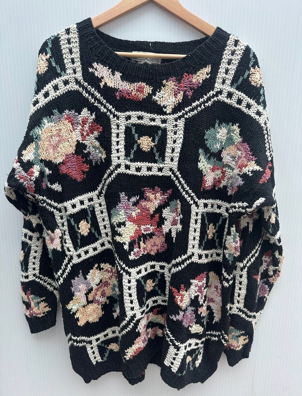 Pre Order 20 Pcs- Floral Knitwear